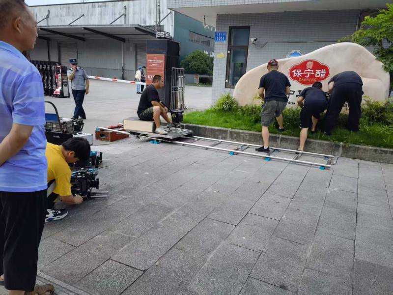 平湖市广告片拍摄公司核心优势：全流程服务，让品牌广告片省心更出彩